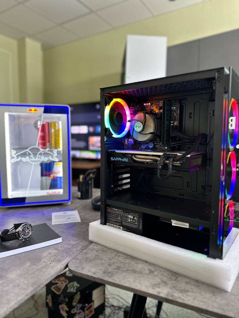 Intel® Core™ i7 up to 3.90 GHz, 16GB RAM, RX 570 Nitro + 4 GB