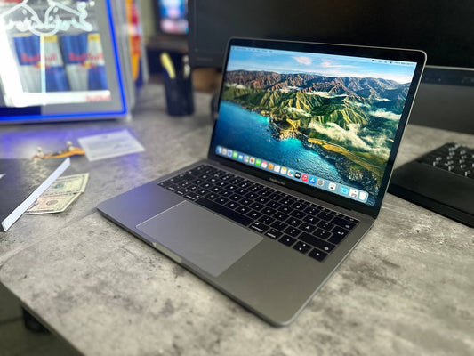 Intel® Core™ i7 Macbook Pro 2017a